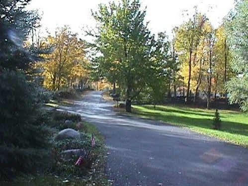 K&G Lodge Oswego Extérieur photo